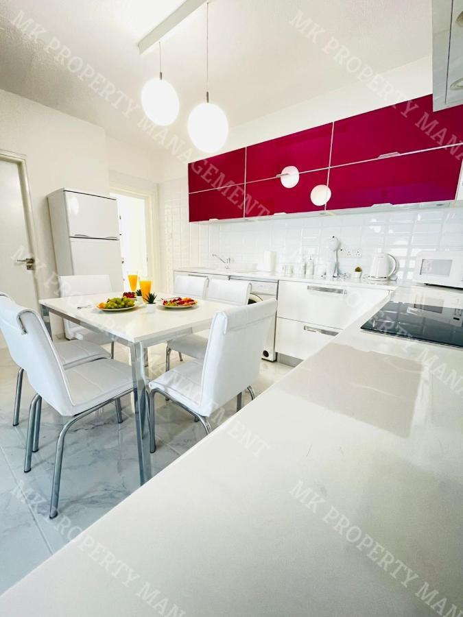 Milos City Center Apt. 32 Larnaca Dış mekan fotoğraf